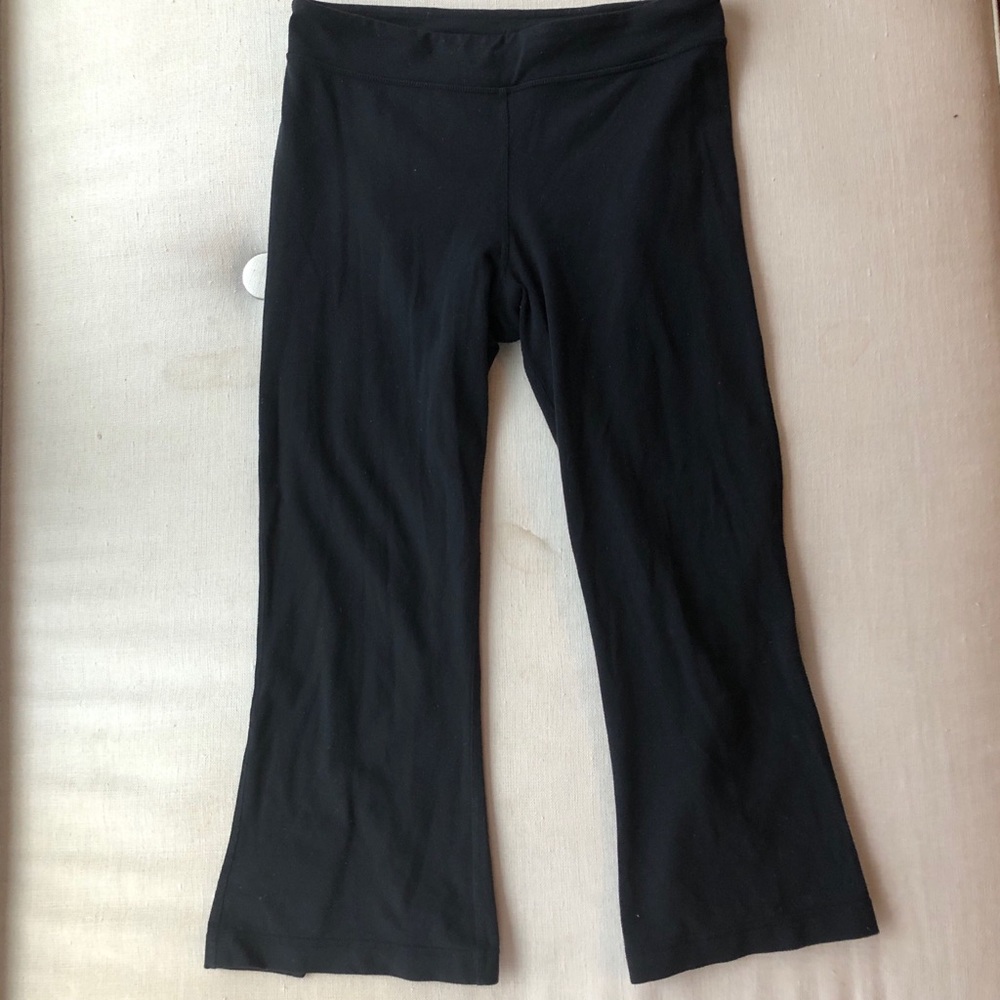 Lululemon Gather and Crow Cropped Pants 6 black